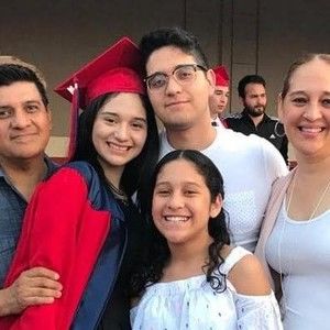 Meet your Posher, Paulina